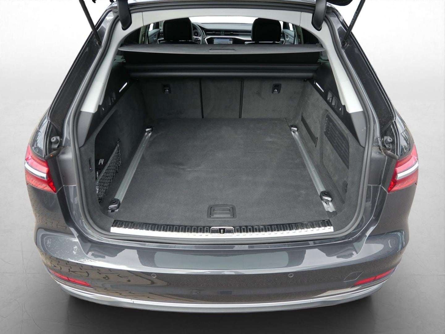 Bild über Audi A6 Avant advanced 40 TDI quattro S tronic - für weitere Informationen kontaktieren Sie den Audi Partner