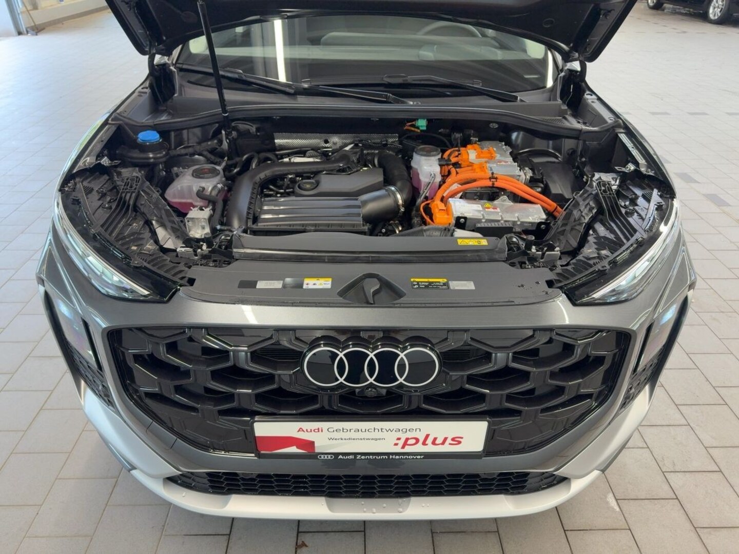 Bild über Audi Q3 SUV e-hybrid e-hybrid 200 kW S tronic - für weitere Informationen kontaktieren Sie den Audi Partner