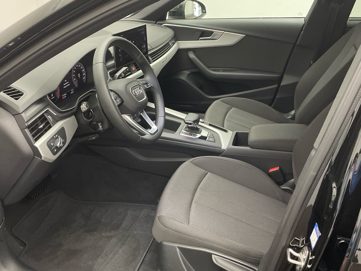 Image about Audi A4 Avant S line 45 TFSI quattro S tronic