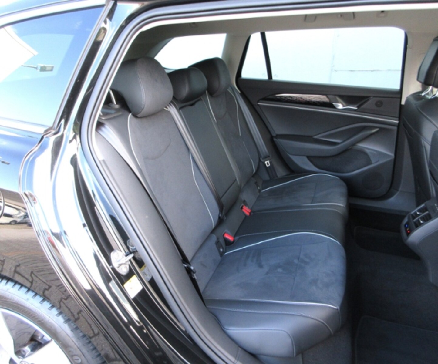 Volkswagen Passat – Bild 8