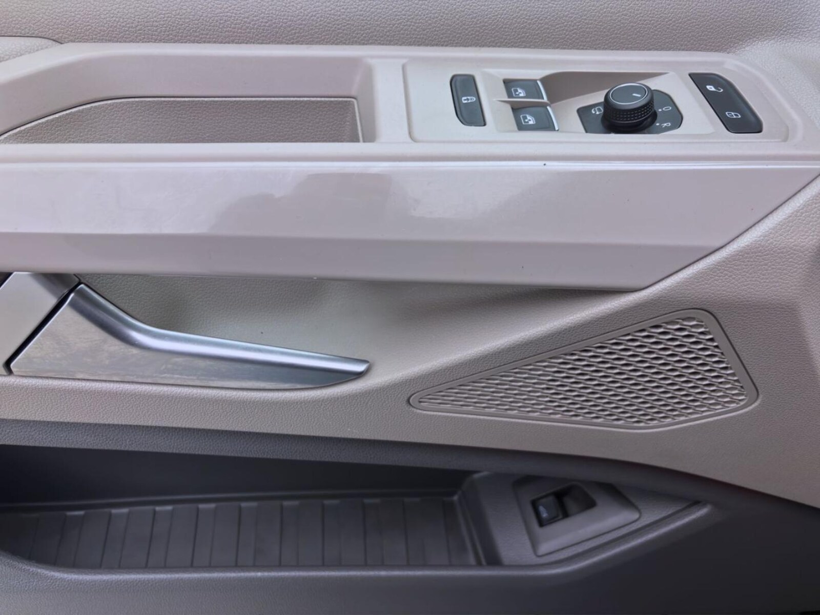 Volkswagen Multivan Langversion – Bild 10