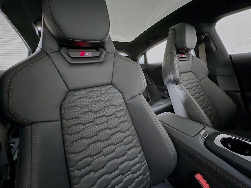 2026 Audi RS e-tron GT Performance Base - Photo 28