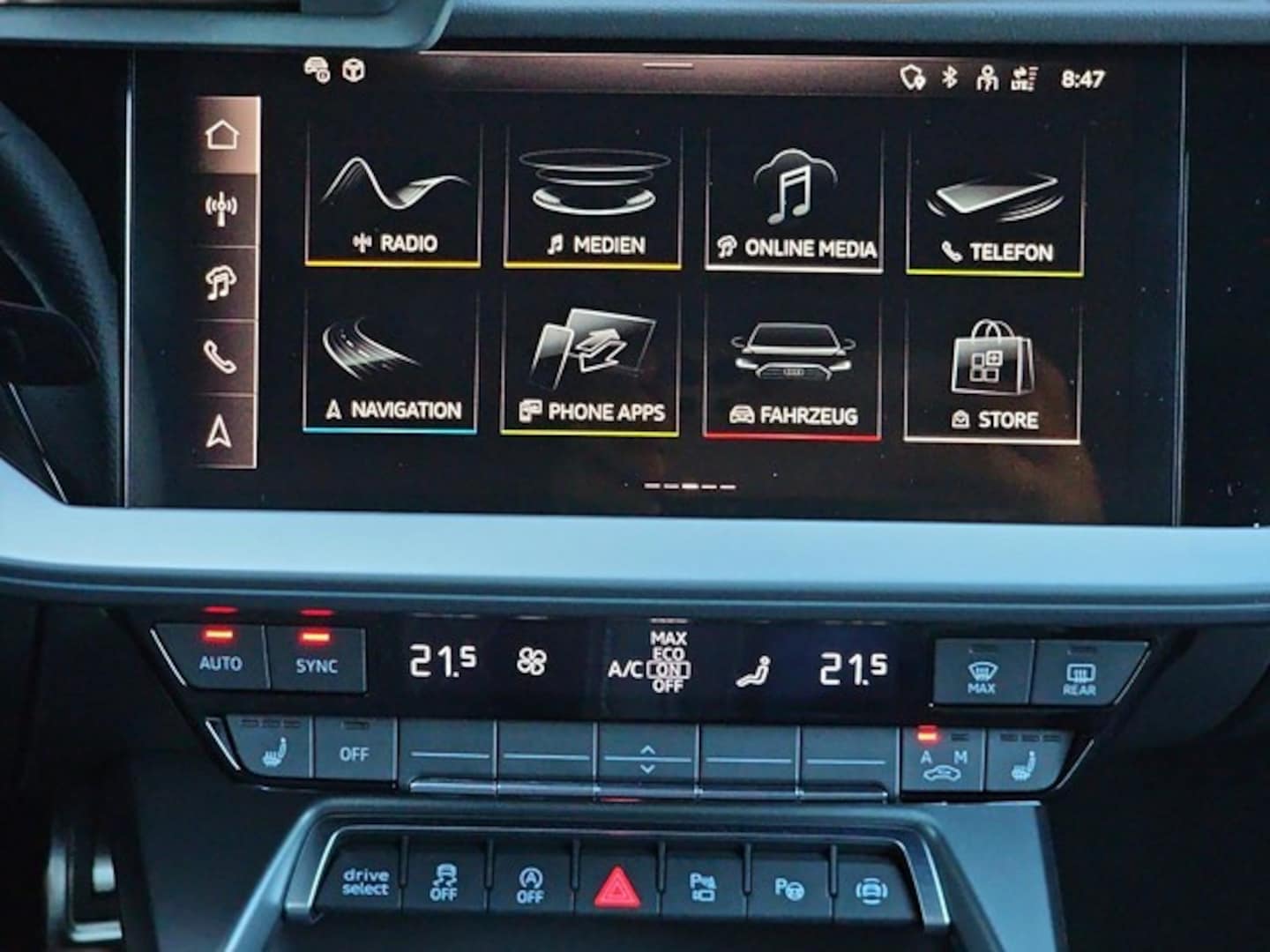 Bild über Audi S3 Limousine TFSI quattro S tronic - für weitere Informationen kontaktieren Sie den Audi Partner