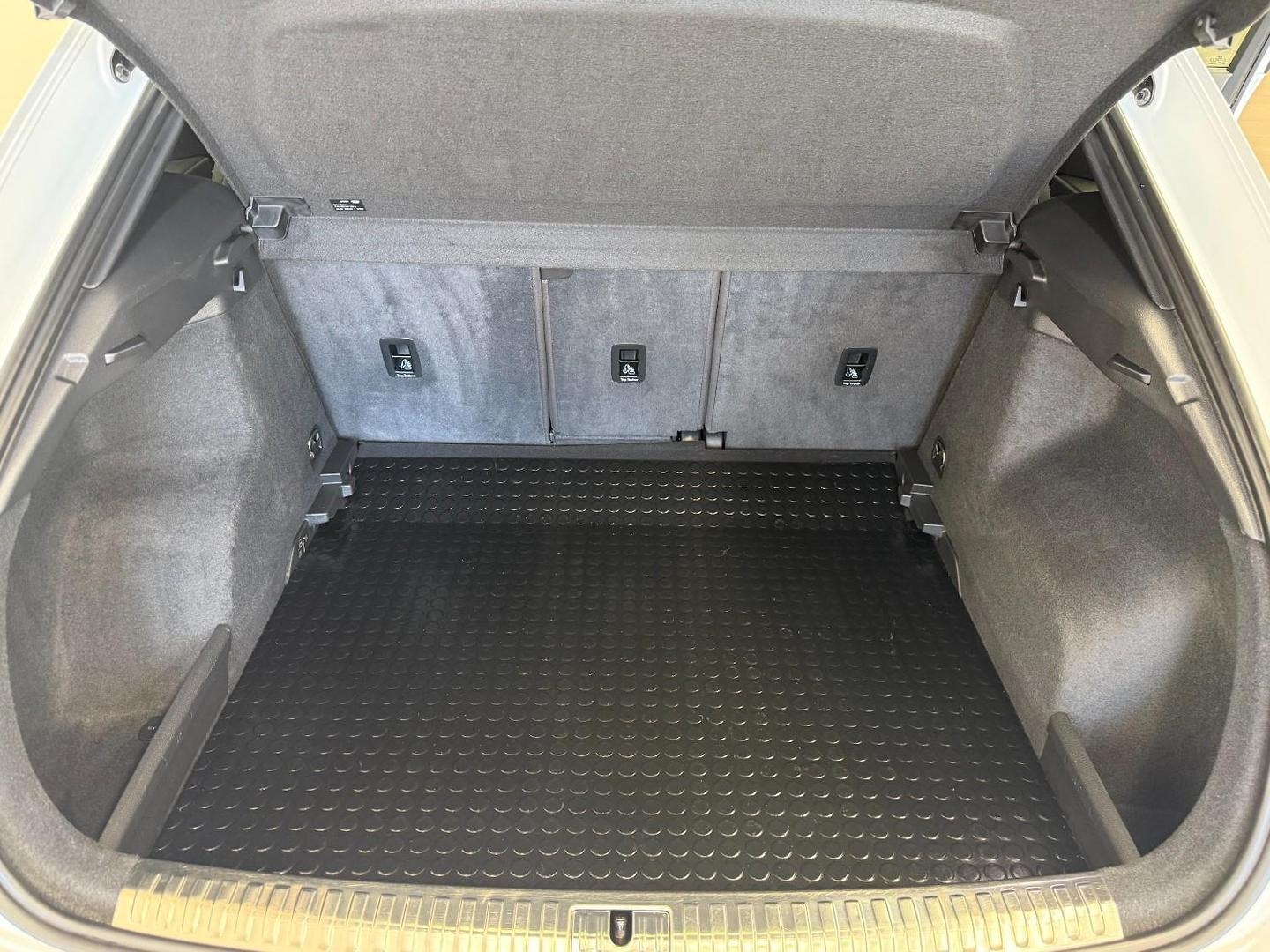 Image about Audi Q3 S line 40 TFSI quattro S tronic