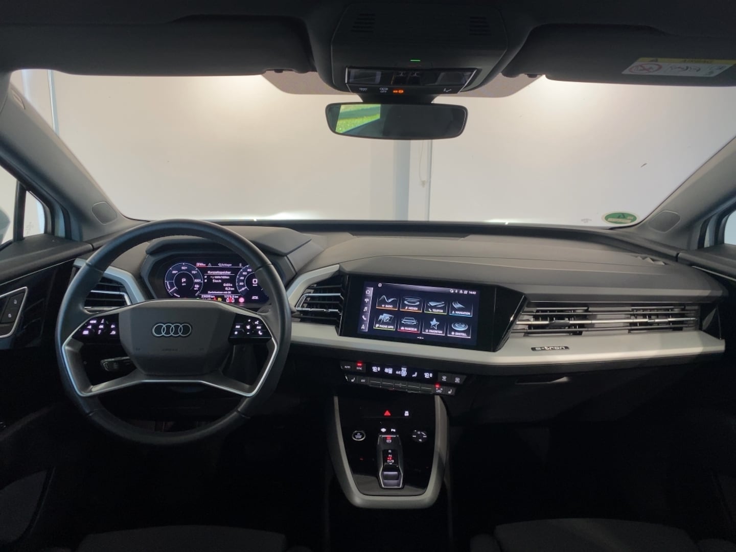 Bild über Audi Q4 e-tron 35 e-tron - für weitere Informationen kontaktieren Sie den Audi Partner