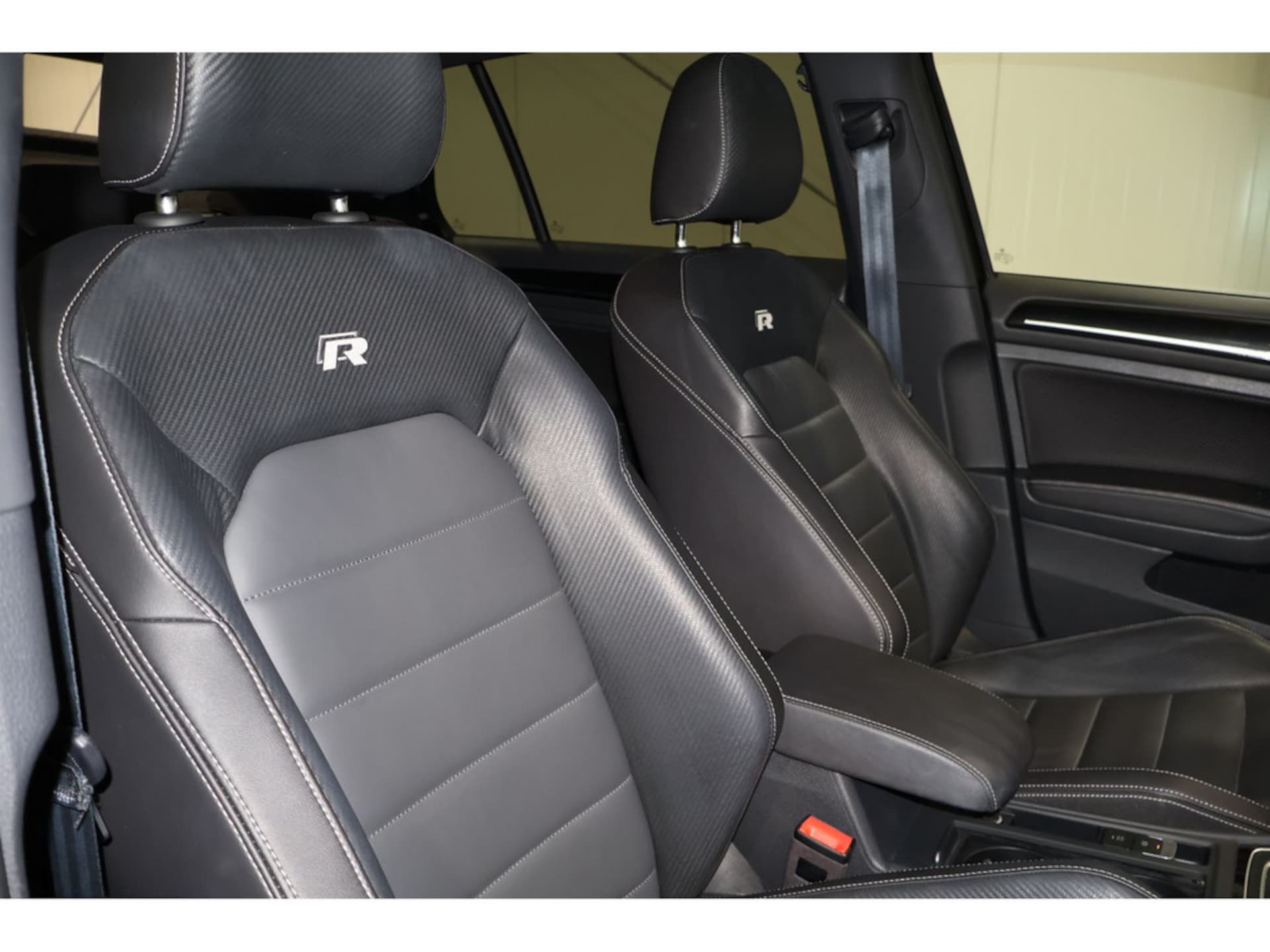 Volkswagen Golf R