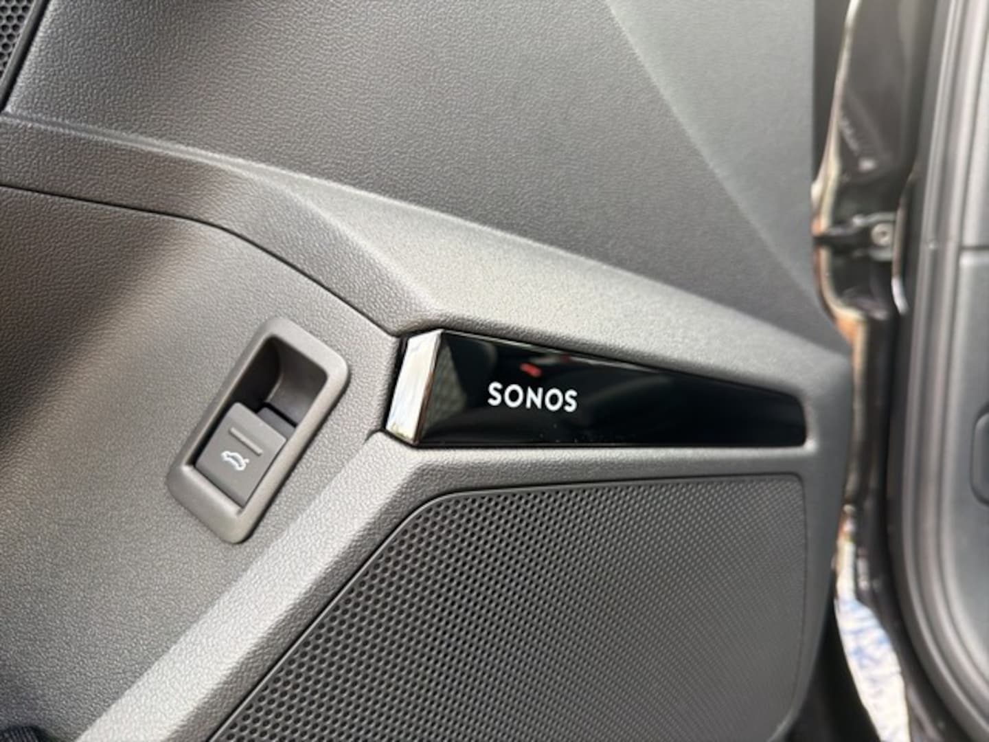 Bild über Audi RS 3 Limousine RS 3 Limousine 294 kW S tronic - für weitere Informationen kontaktieren Sie den Audi Partner