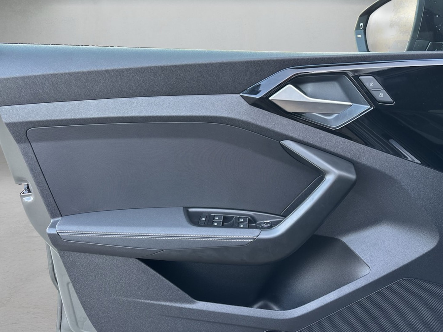Bild über Audi A1 Sportback S line 35 TFSI S tronic - für weitere Informationen kontaktieren Sie den Audi Partner