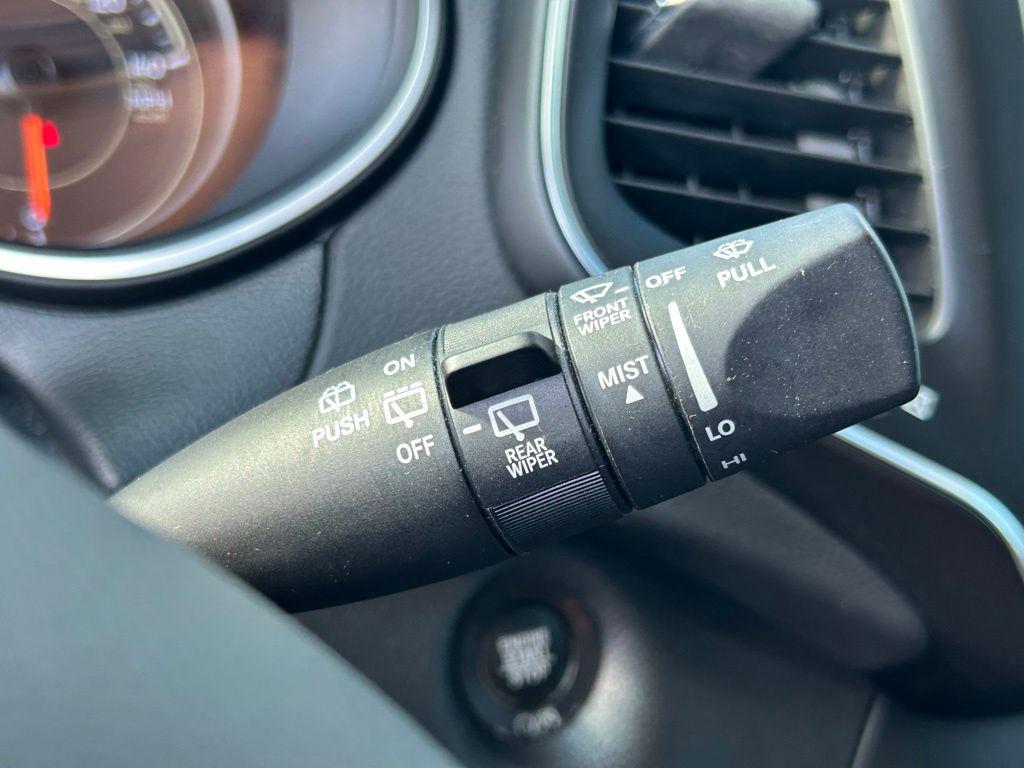 2021 Jeep Cherokee Latitude Lux - Photo 27