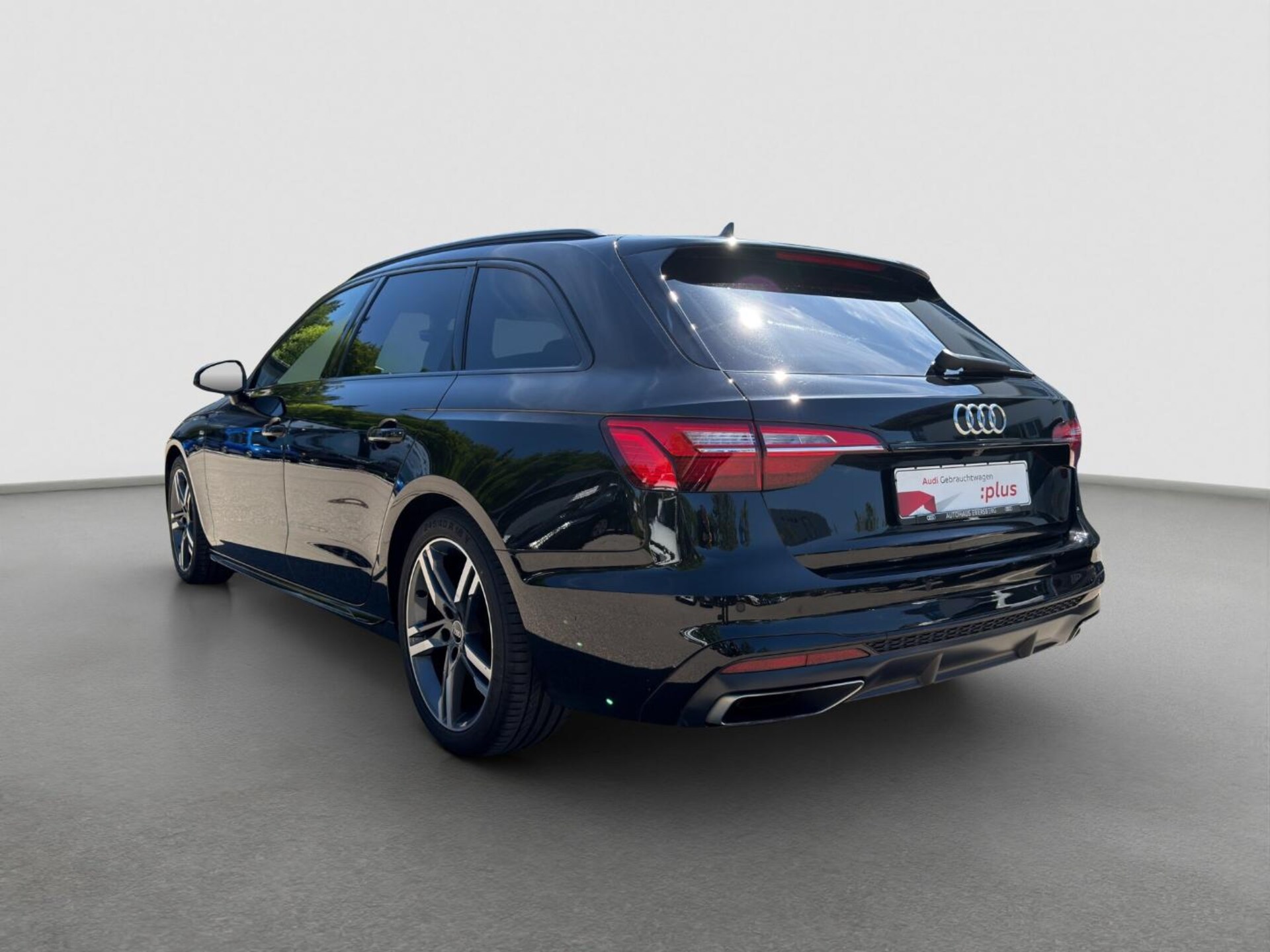 Audi A4 Avant S line