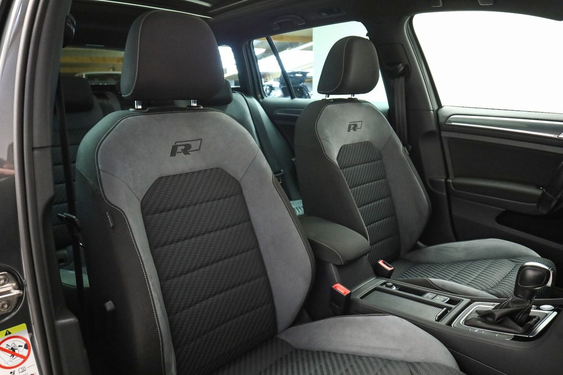 Volkswagen Golf Variant R-Line