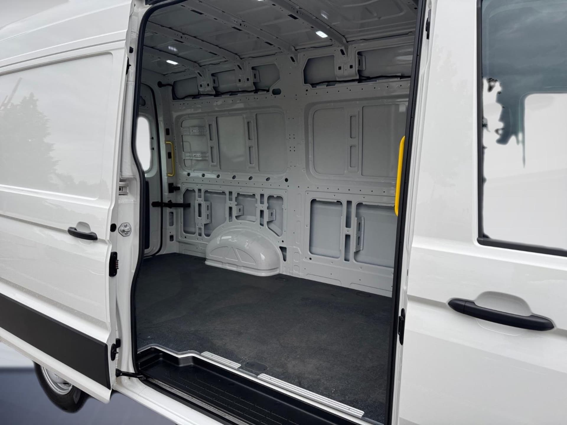 Volkswagen Crafter Kasten mittlerer Radstand