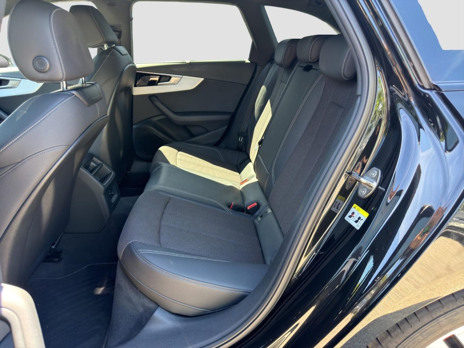 Audi A4 Avant S line