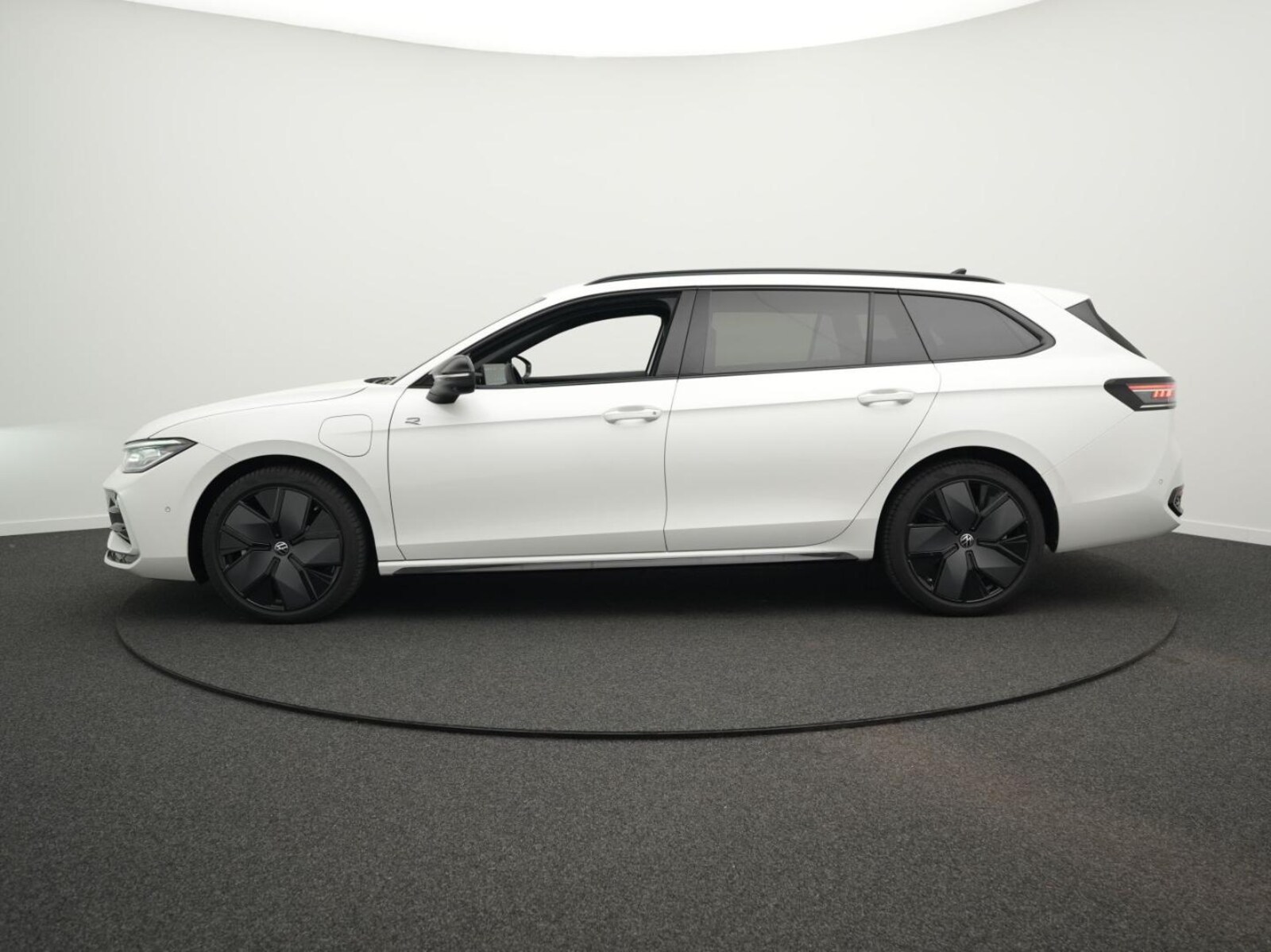 Volkswagen Passat – Bild 13