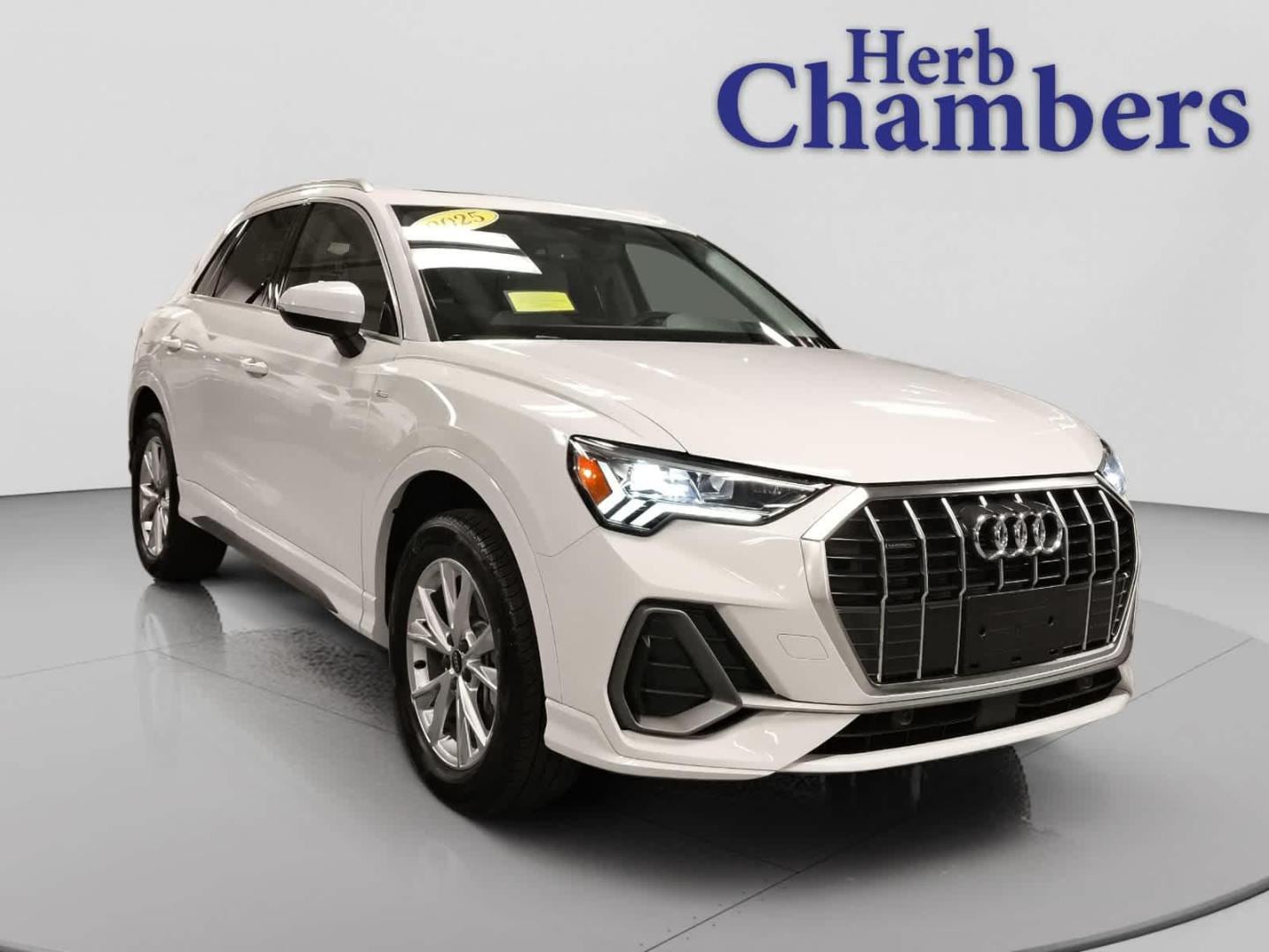 2025 Audi Q3 45 TFSI S Line Premium quattro's photo