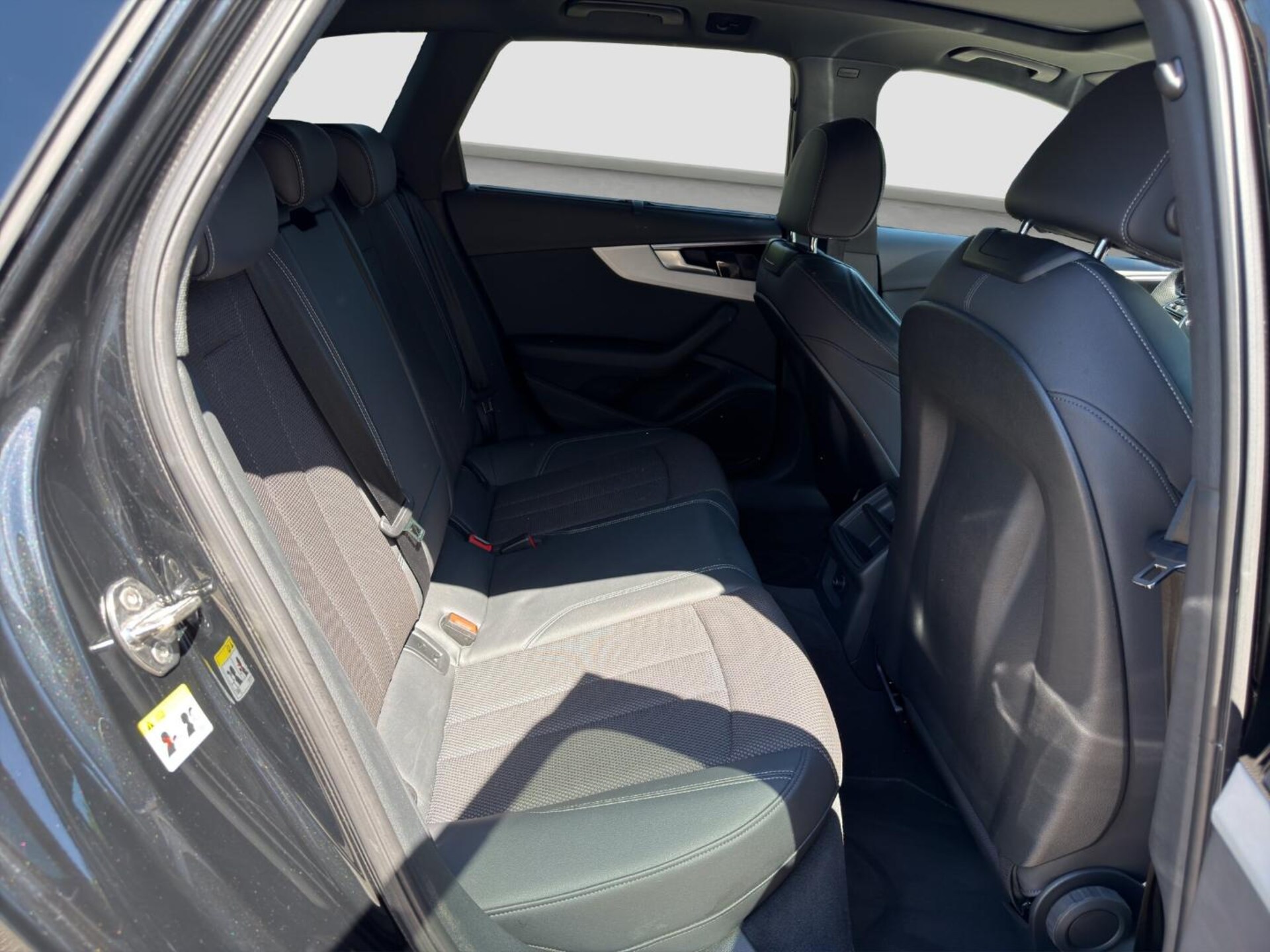 Audi A4 Avant S line