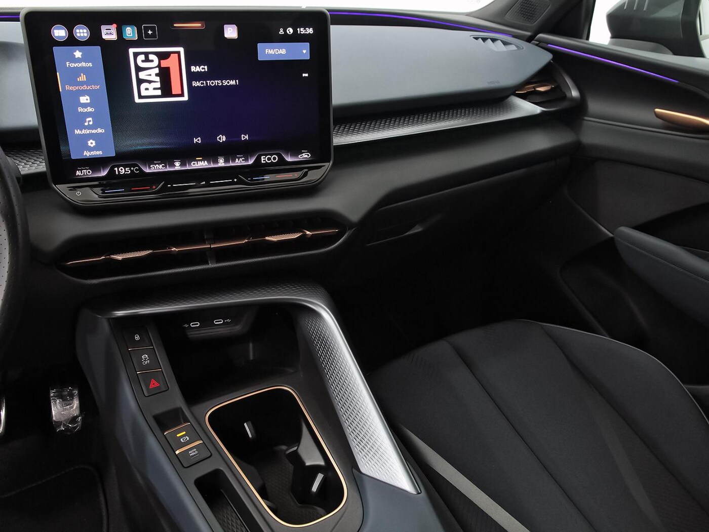 CUPRA Terramar 1.5 TSI e-Hybrid DSG 150 kW (204 CV) — photo 10