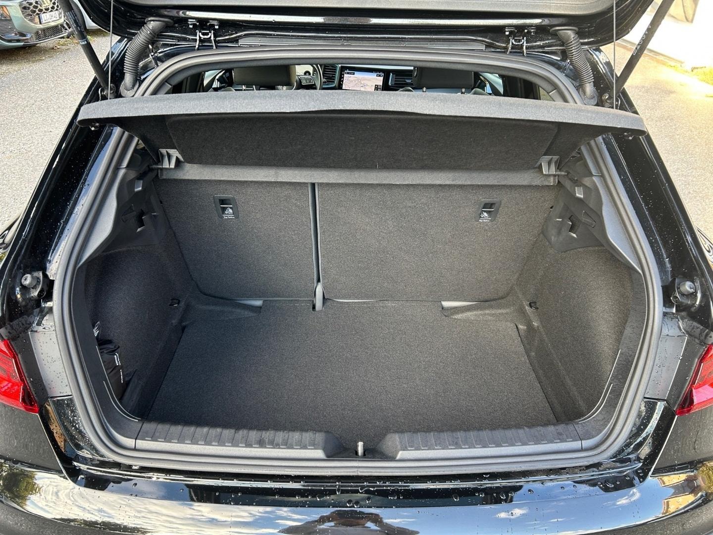 Bild über Audi A1 Sportback S line 30 TFSI S tronic - für weitere Informationen kontaktieren Sie den Audi Partner