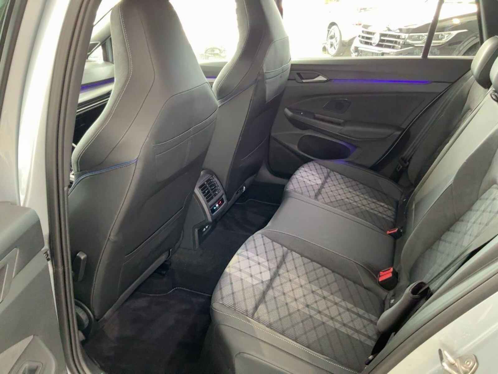 Volkswagen Golf Variant – Bild 8