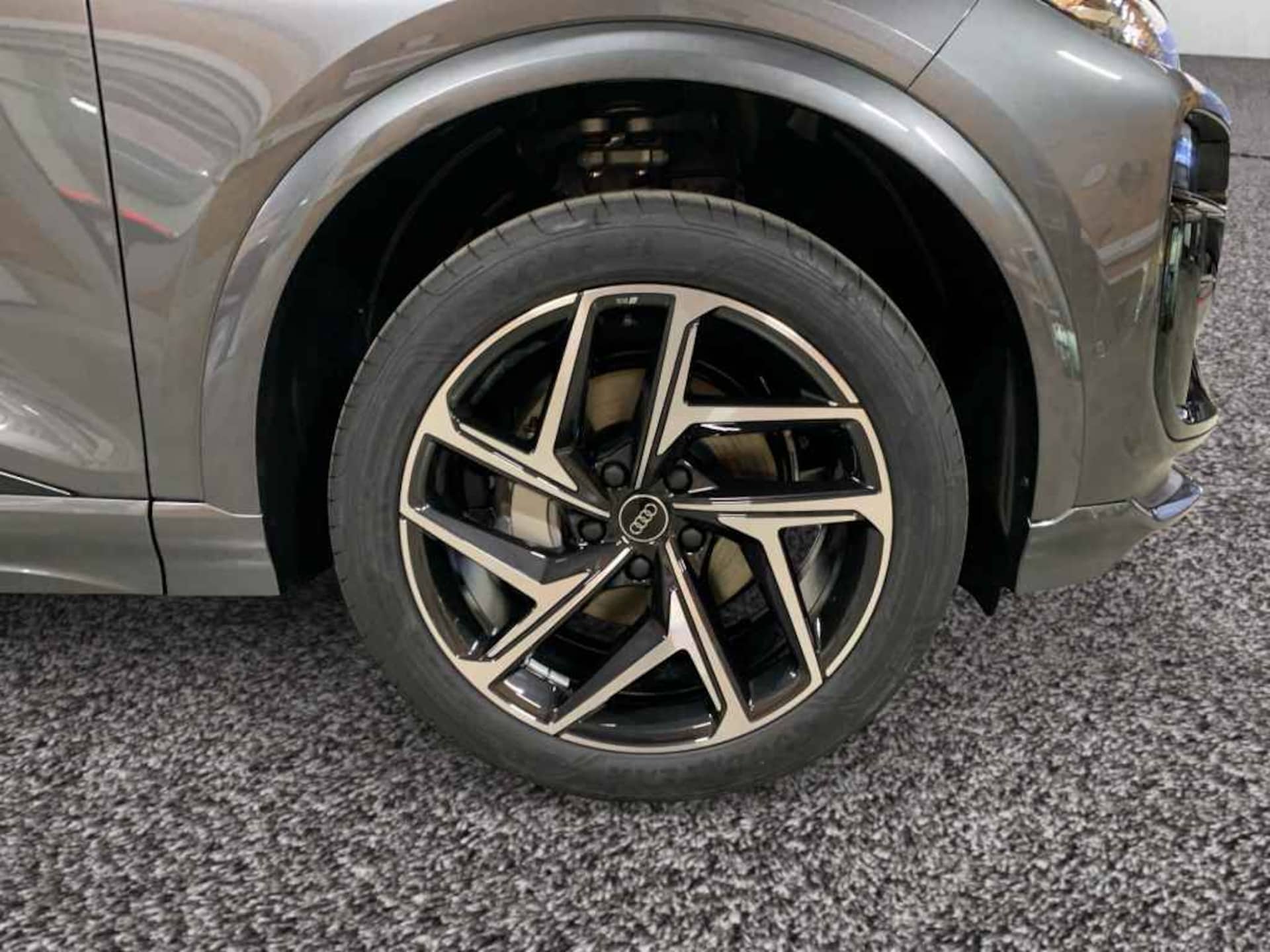 Audi Q6 SUV e-tron