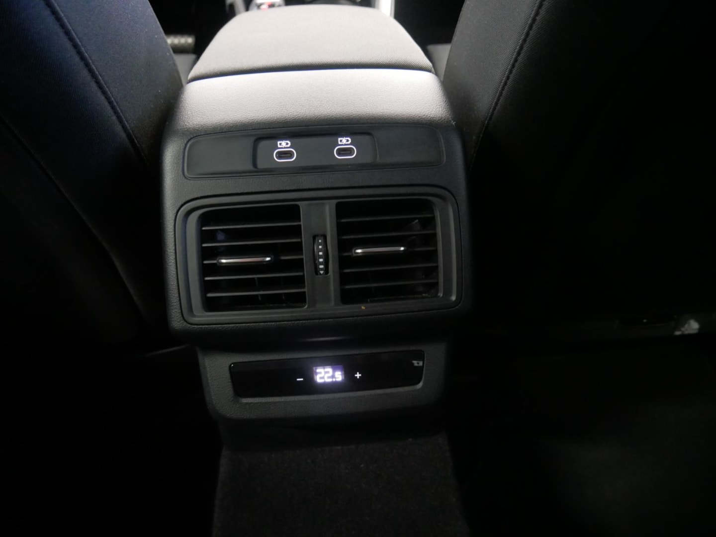 Bild über Audi Q5 SUV TFSI quattro 150 kW S tronic - für weitere Informationen kontaktieren Sie den Audi Partner