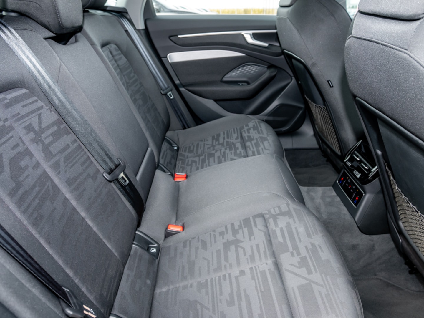 Bild über Audi A6 Avant TFSI 150 kW S tronic - für weitere Informationen kontaktieren Sie den Audi Partner