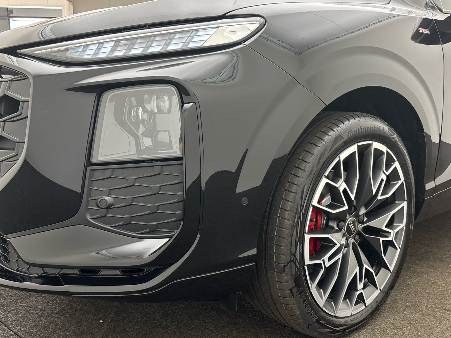 Bild über Audi Q3 SUV TDI 110 kW S tronic - für weitere Informationen kontaktieren Sie den Audi Partner