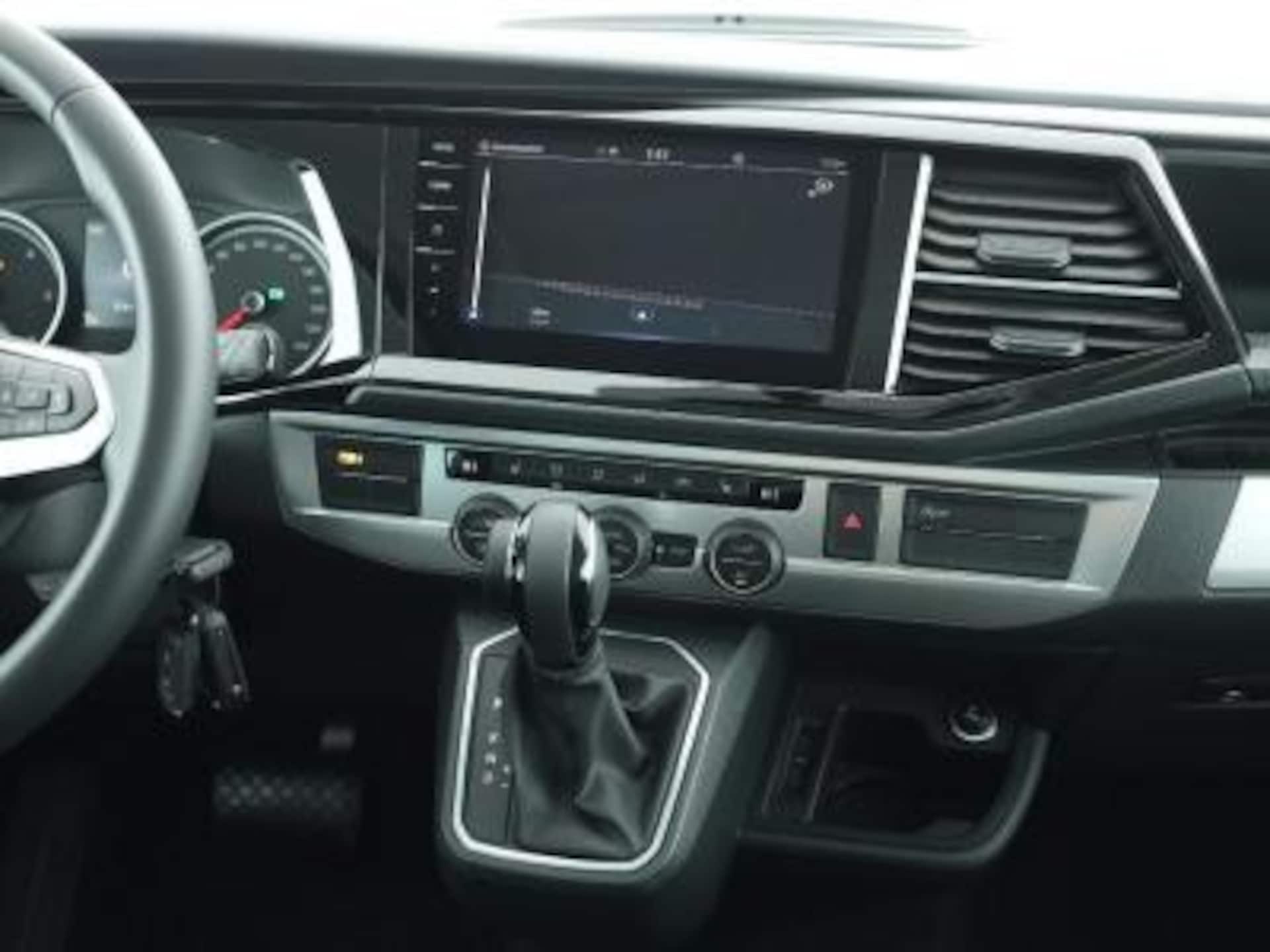 Volkswagen T6.1 California Beach