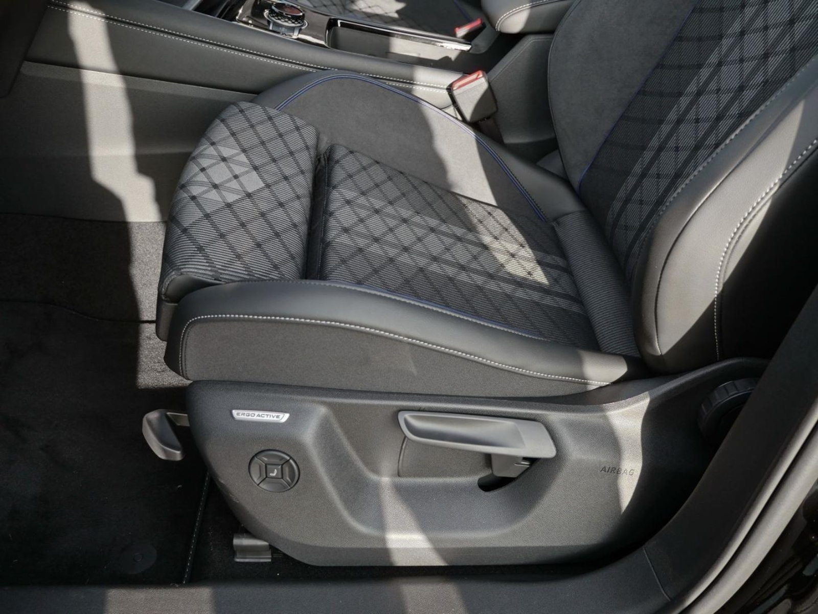 Volkswagen Tiguan – Bild 21