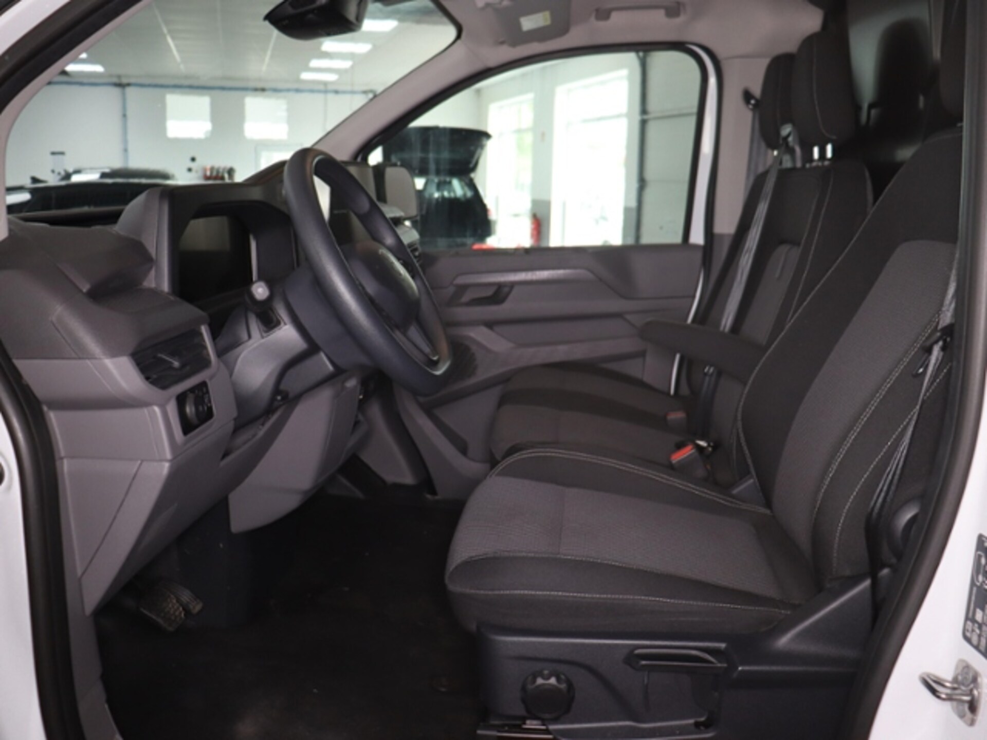 Volkswagen Transporter Kasten langer Radstand