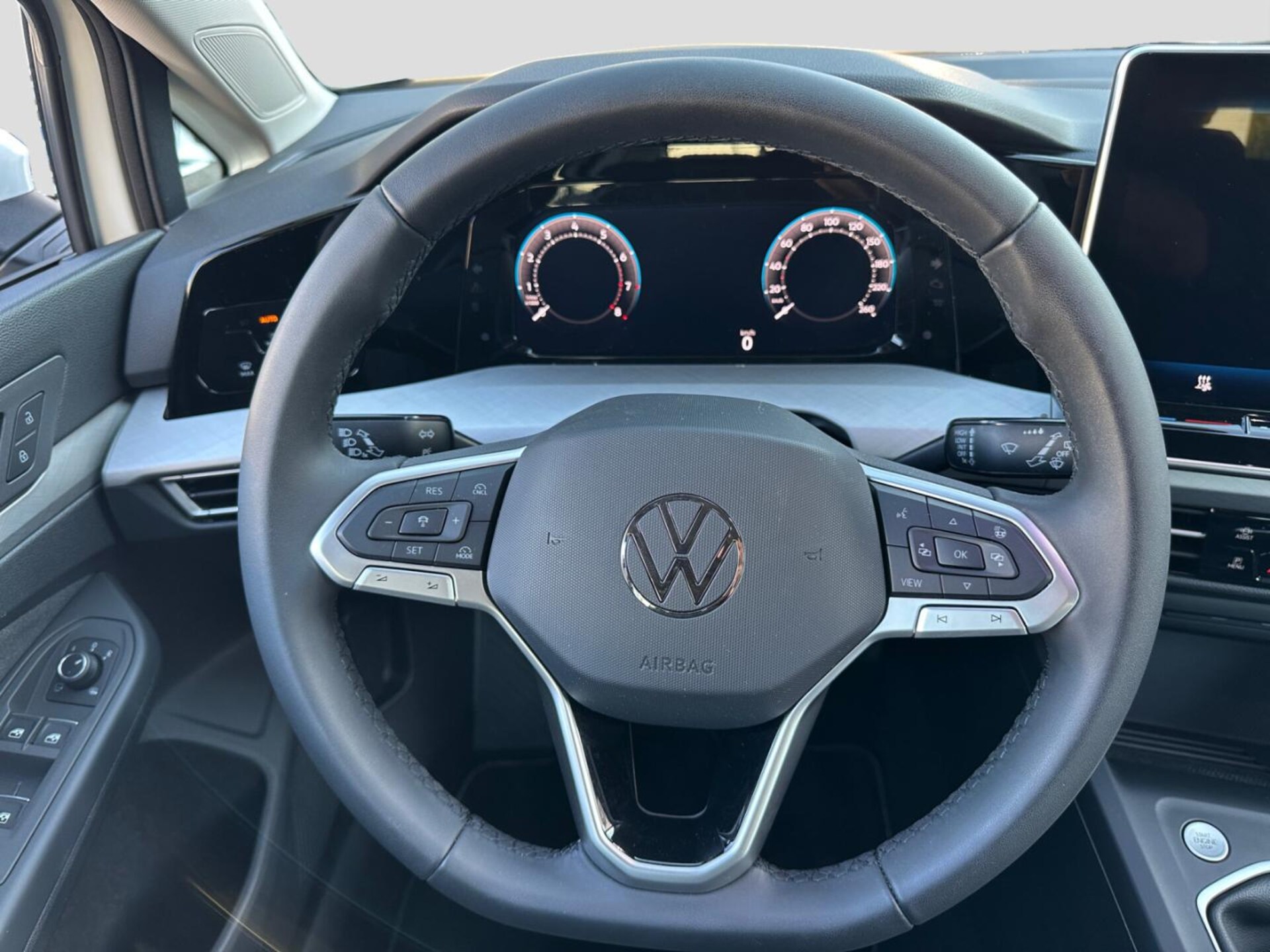 Volkswagen Golf Life