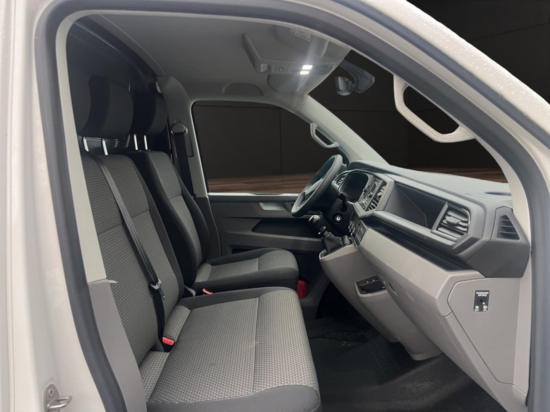 Volkswagen T6.1 Transporter Kasten langer Radstand