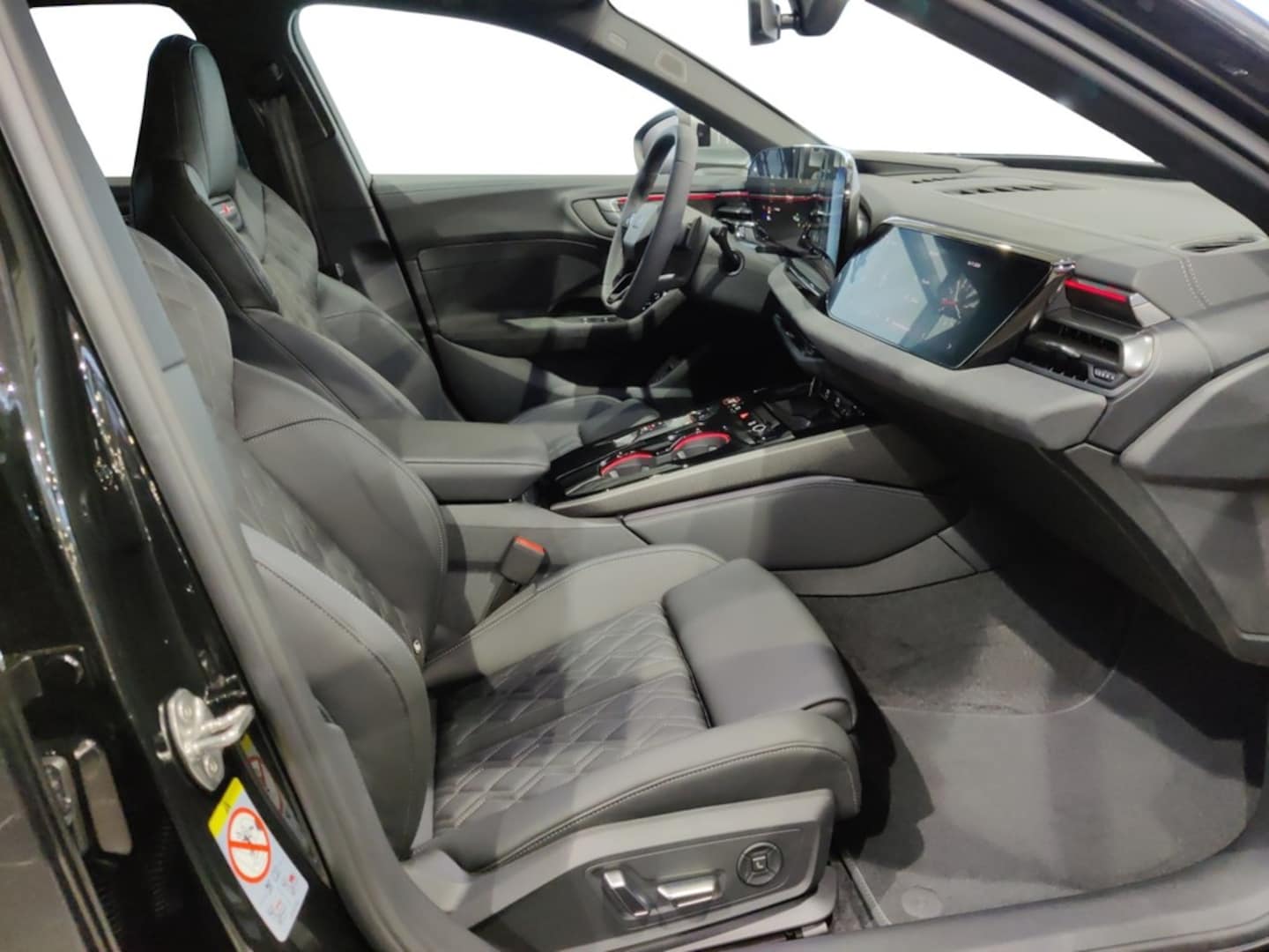 Bild über Audi S5 Avant TFSI 270 kW S tronic - für weitere Informationen kontaktieren Sie den Audi Partner