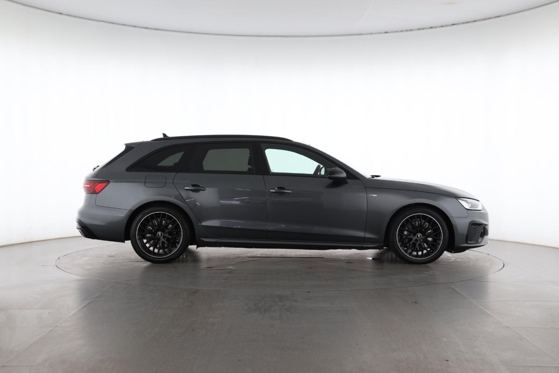 Audi A4 Avant S line