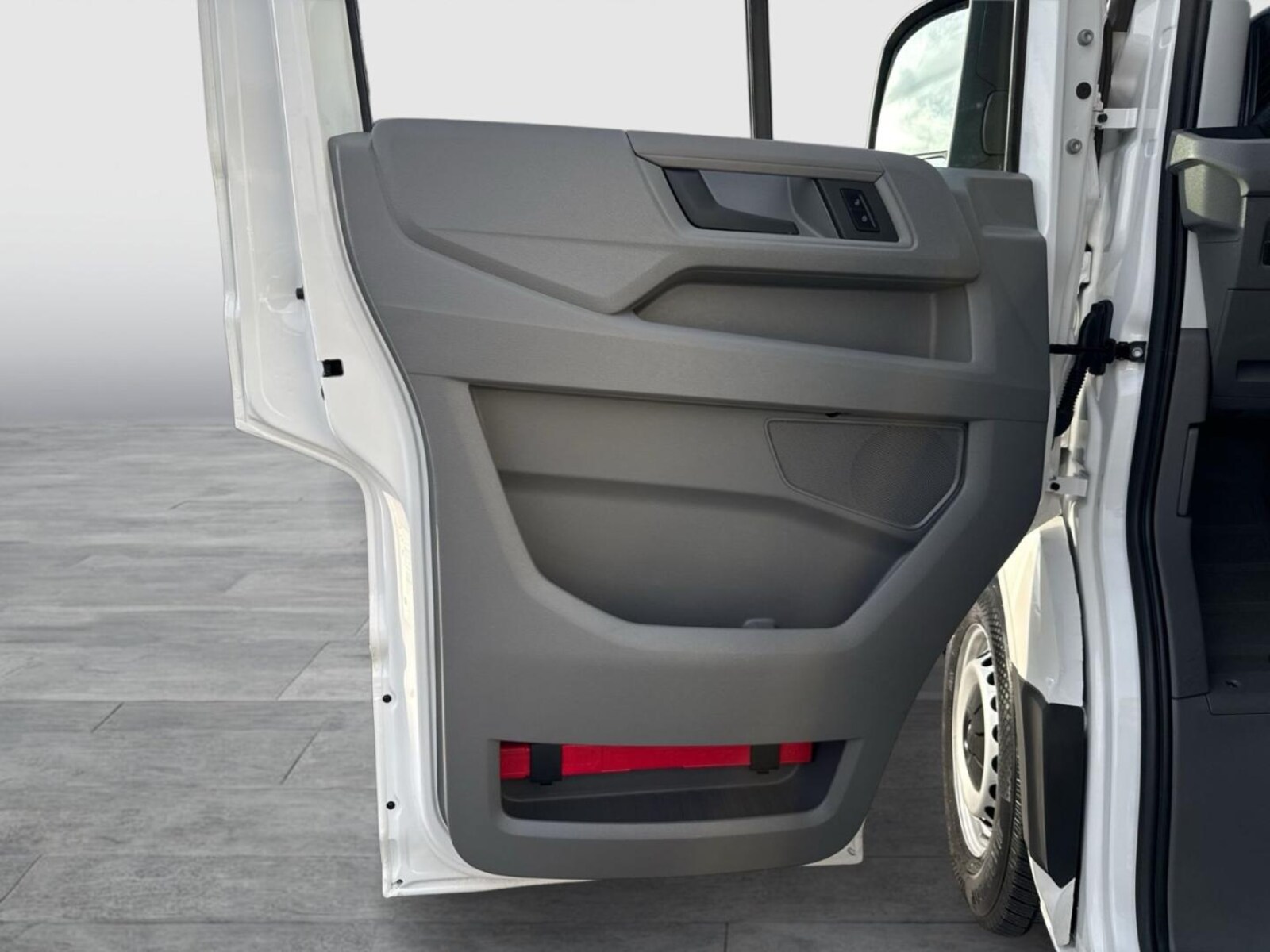 Volkswagen Crafter Kasten mittlerer Radstand – Bild 12