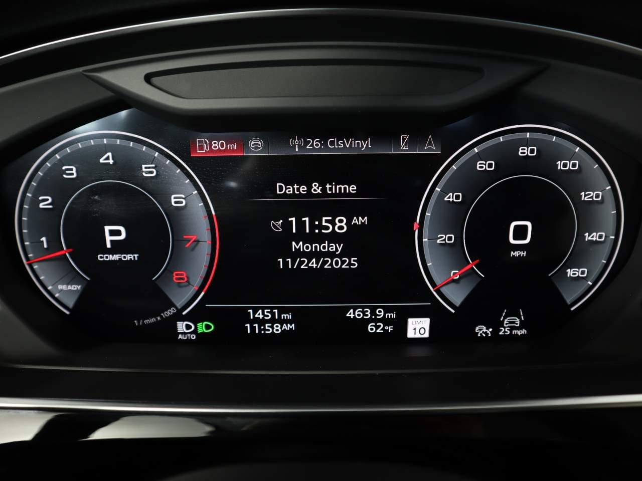 2025 Audi A8 Base - Photo 9