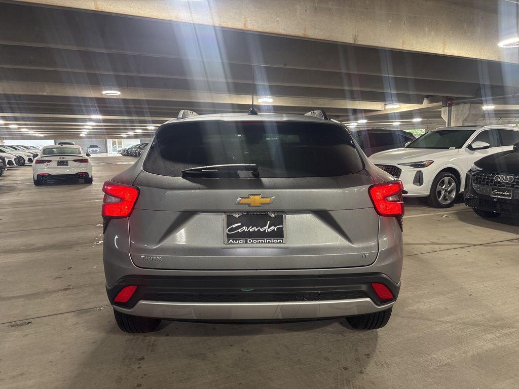 2025 Chevrolet Trax LT - Photo 7