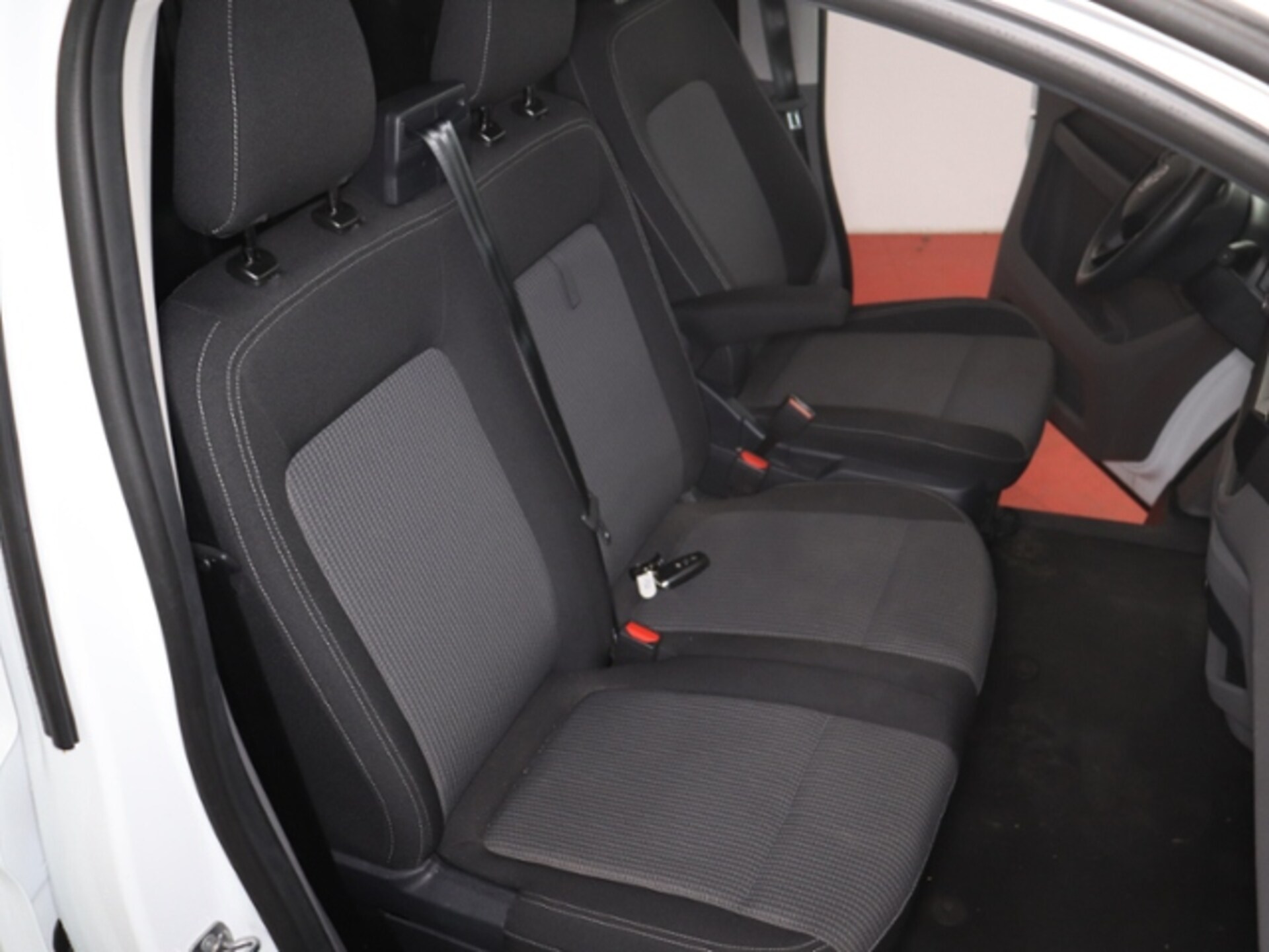 Volkswagen Transporter Kasten langer Radstand