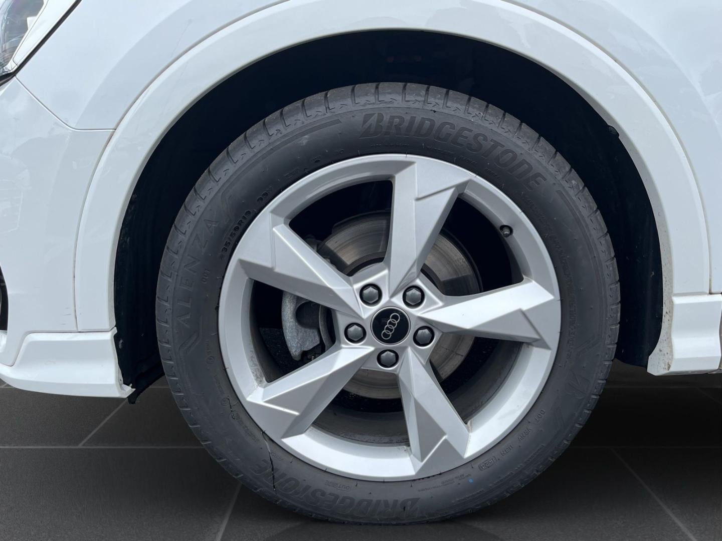 Bild über Audi Q3 S line 35 TDI S tronic - für weitere Informationen kontaktieren Sie den Audi Partner