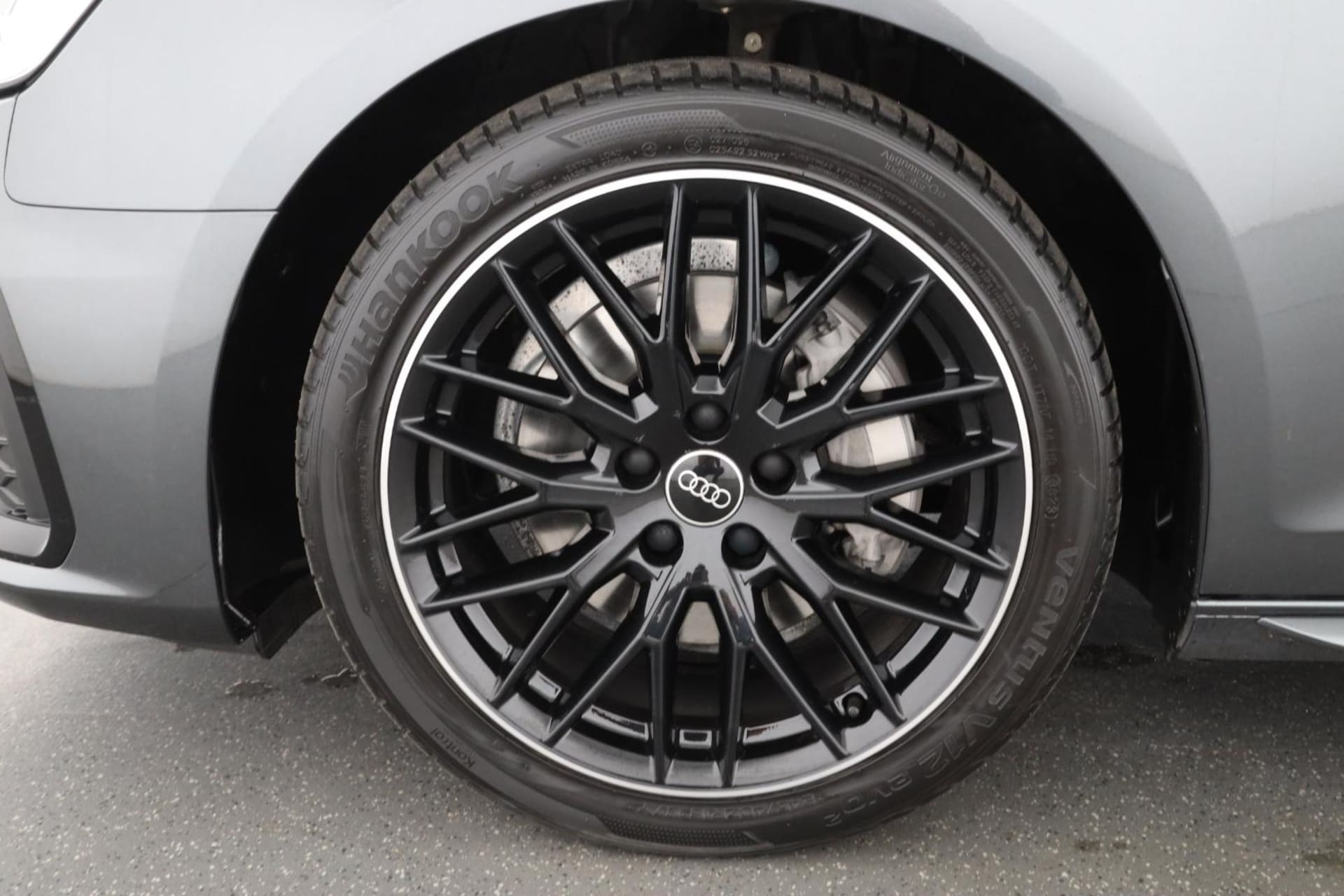 Audi A4 Avant S line