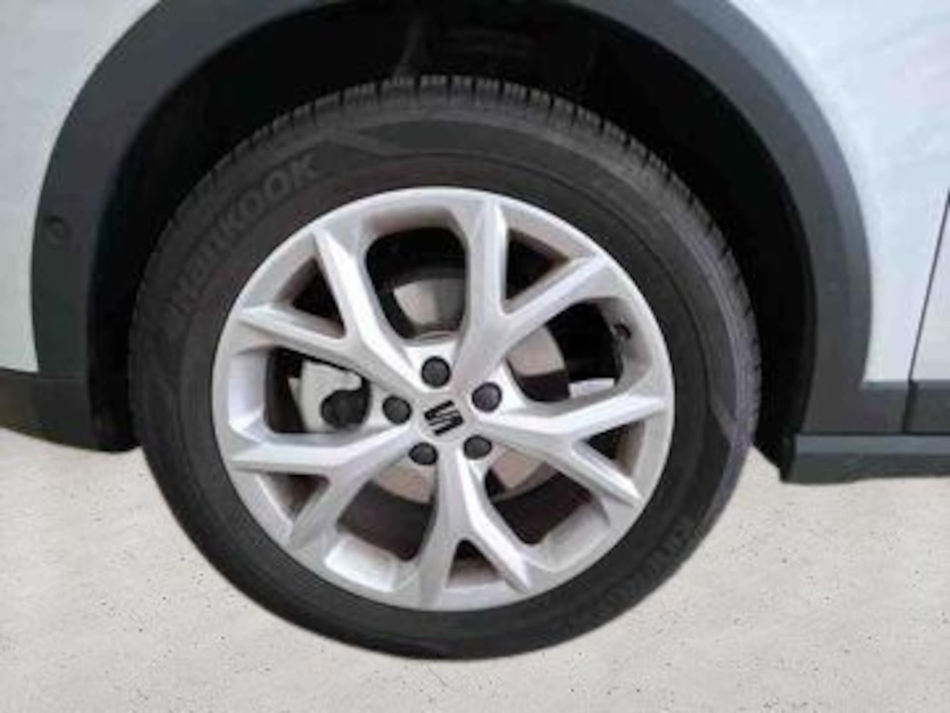 SEAT Arona FR