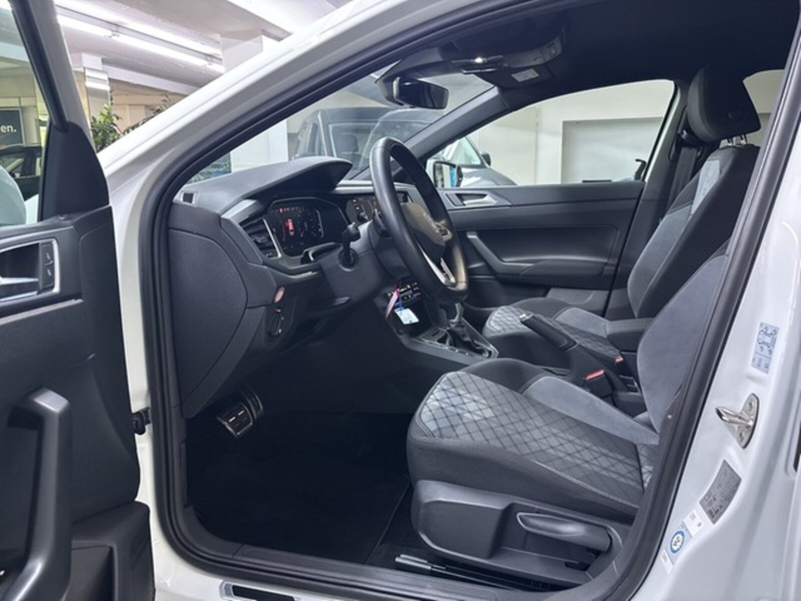 Volkswagen Polo – Bild 14