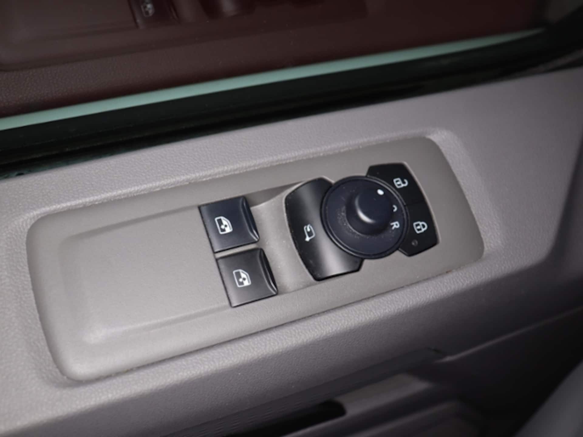 Volkswagen Transporter Kasten langer Radstand