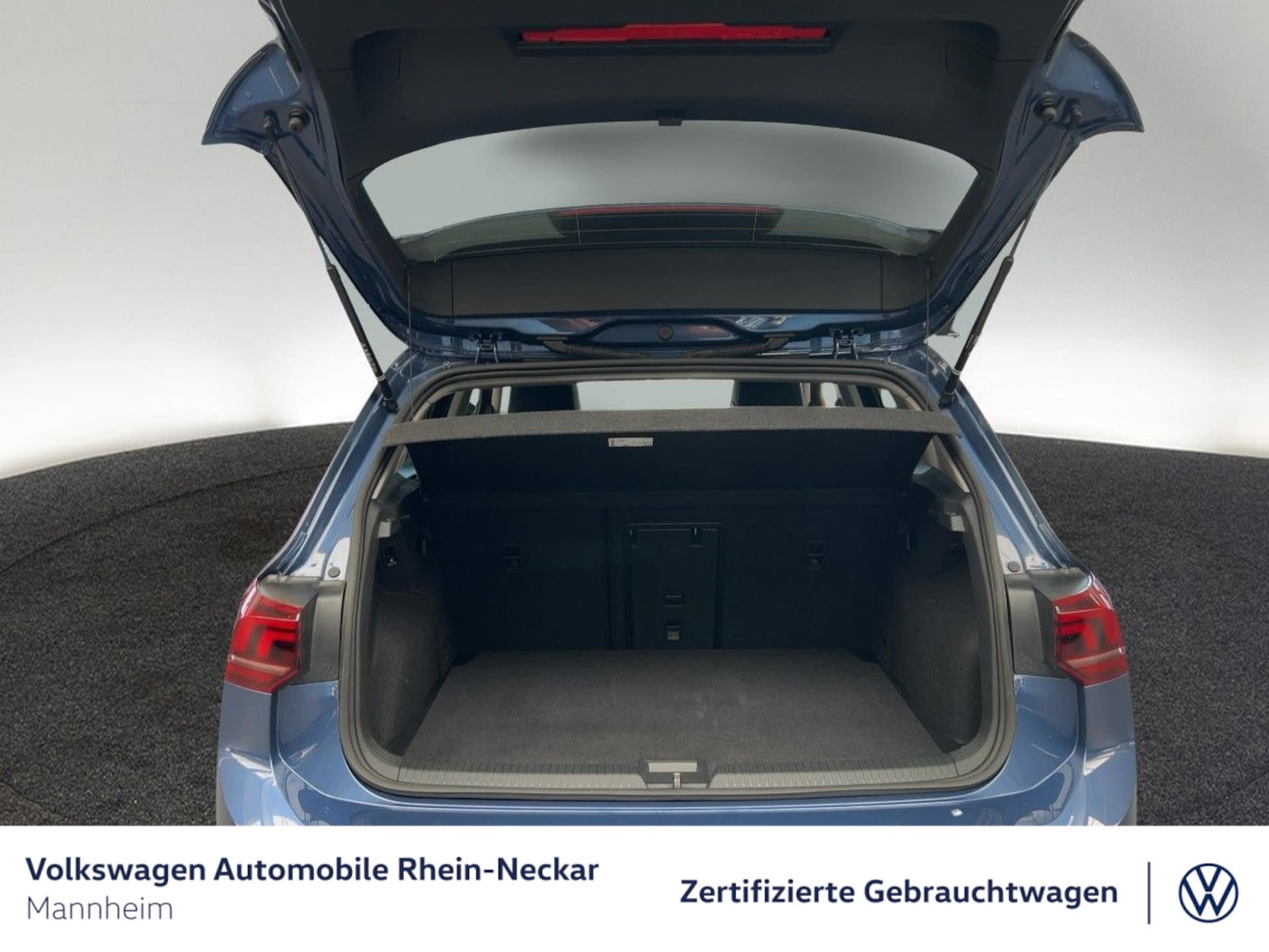 Volkswagen Golf Life