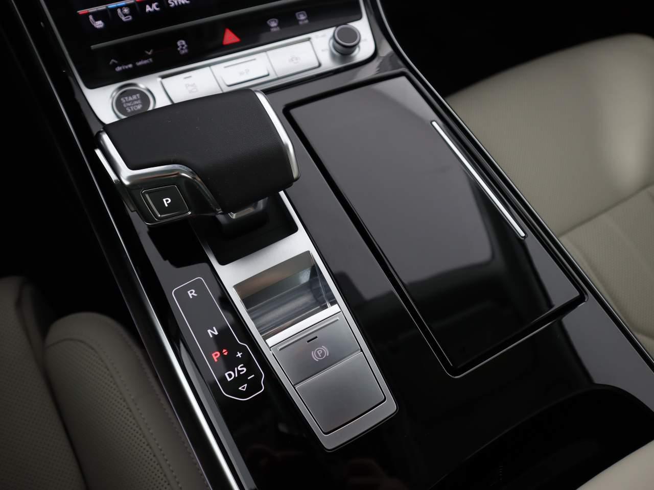 2025 Audi A8 Base - Photo 11