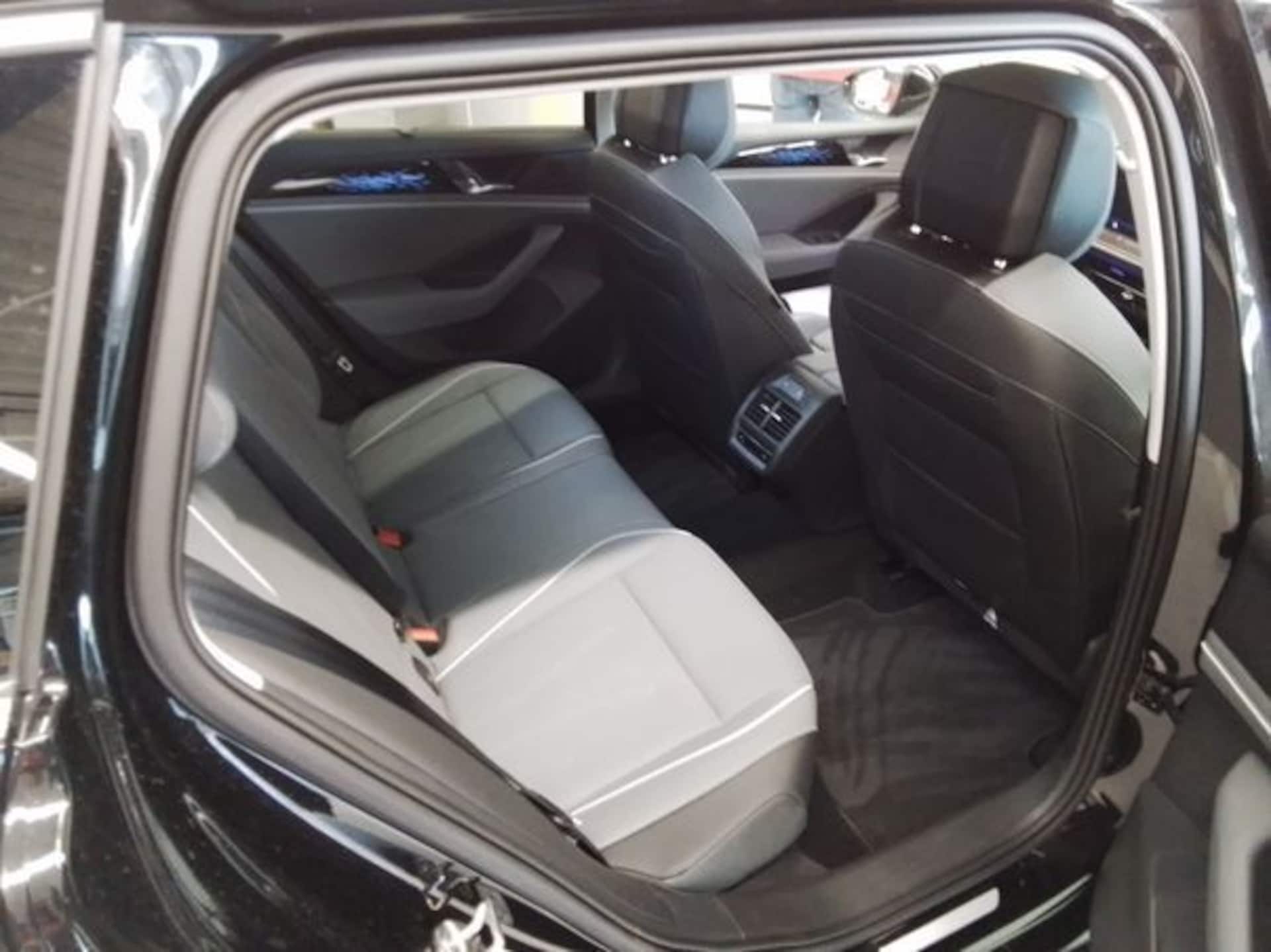Volkswagen Passat Elegance