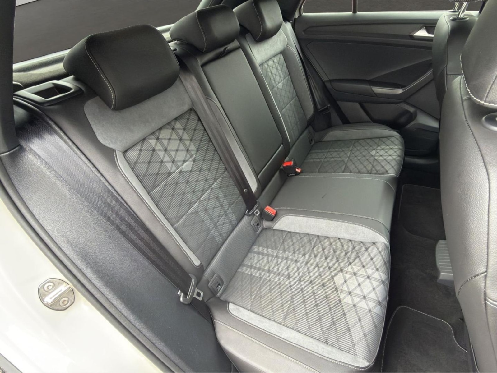 Volkswagen T-Roc – Bild 15
