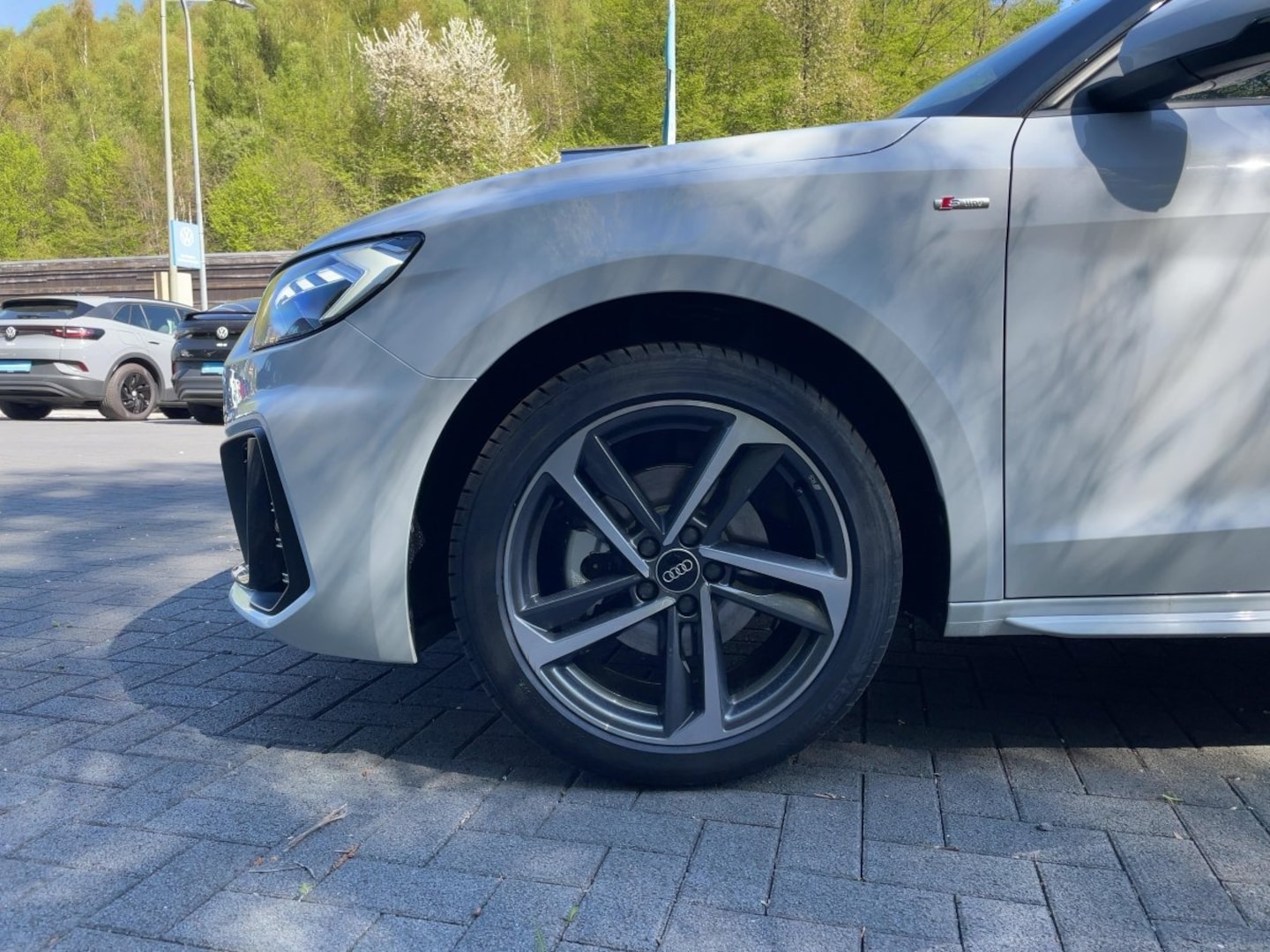 Bild über Audi A1 Sportback S line 35 TFSI S tronic - für weitere Informationen kontaktieren Sie den Audi Partner