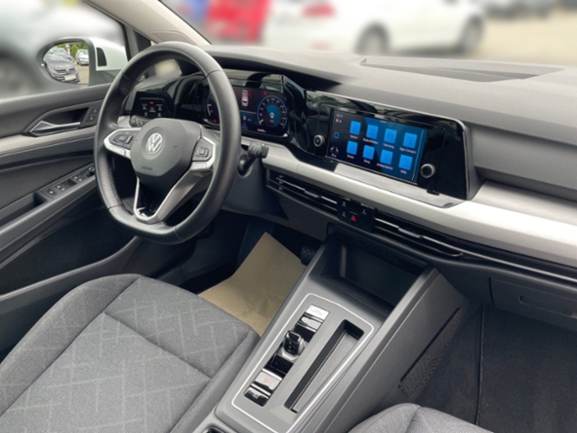 Volkswagen Golf Variant Life