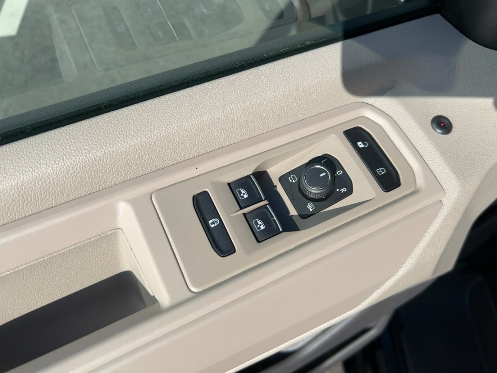Volkswagen Multivan Langversion – Bild 15